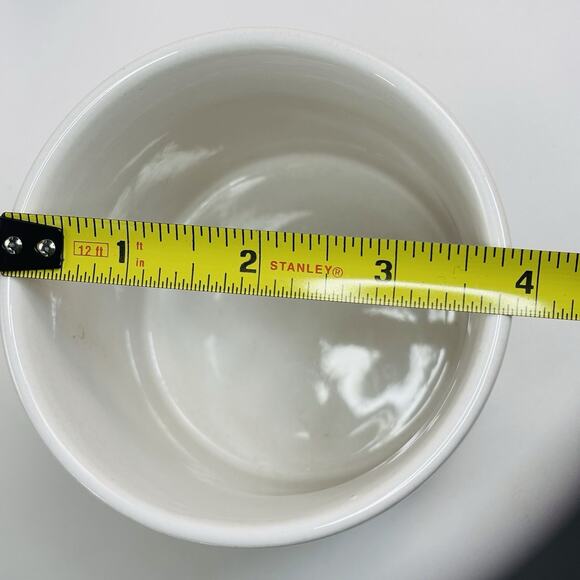 Small lidless porcelain crock with cardinals and holly wrapped around crock - Picture 10 of 11